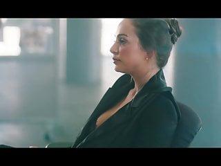 Schwarzer Kerl legt eine anal Schlampe flach