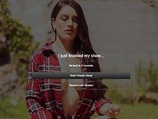 Heisse Milf reitet Dildo vor der Kamera