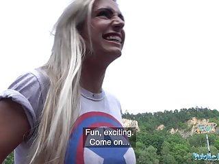 Public Agent - Mia linz eine scharfe Brasilianerin beim outdoor Sex