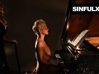 Sinful und lulu lecken sich gegenseitig