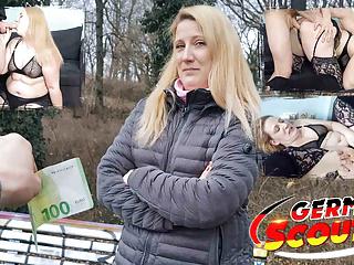 Deutsches Busenwunder Sabrina Blond lässt sich für Sex mitnehmen