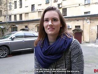 Schones Girl lässt beim Casting den Arsch entjungfern