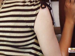 Schönes Babe hat Spass mit ihrem Freund