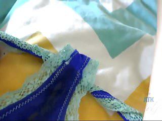 Junge zö in den Mund gespritzt