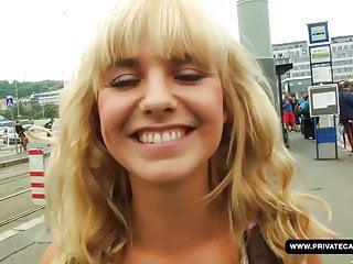 Bella Baby bei einem Casting gefickt