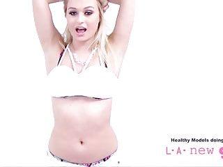 Sympatisches supermodel beim Sex mit dem Agenten