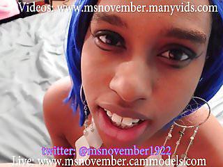 Schwarze Teen schluckt Sperma in der Öffentlichkeit