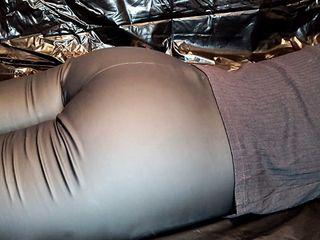 Massage und Sperma für den Arsch von Julia