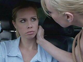 Babes Kiara Diane und Tara Lynn Foxx ficken mit Sextoys