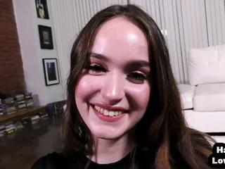 Handjob von meiner Freundin vor der Kamera