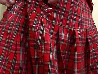 Blondes Teen Girl spielt mit einem Dildo