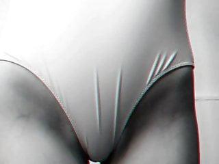 Teen mit kleinen Titten und einer engen Möse wird verführt