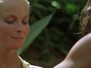 Alter Kerl fickt die junge Schlampe auf dem Boot - Sex mit einem Fremden