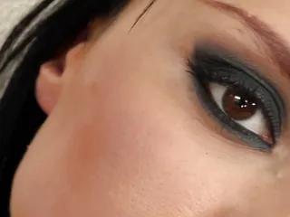 Tschechische Brünette Tina hübsch und natürlich geil